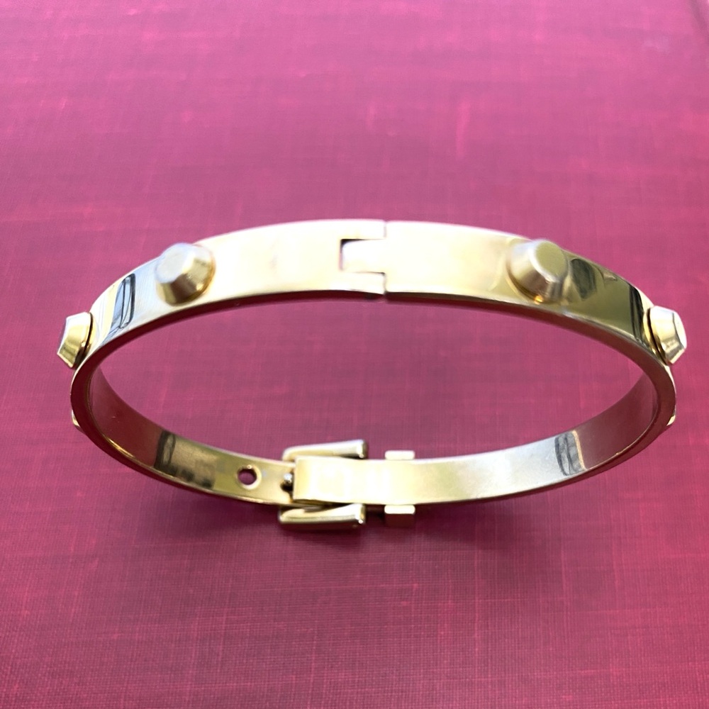 Michael Kors Women’s Gold Tone Astor Belt Motif Hinged Bangle Bracelet - Picture 6 of 8